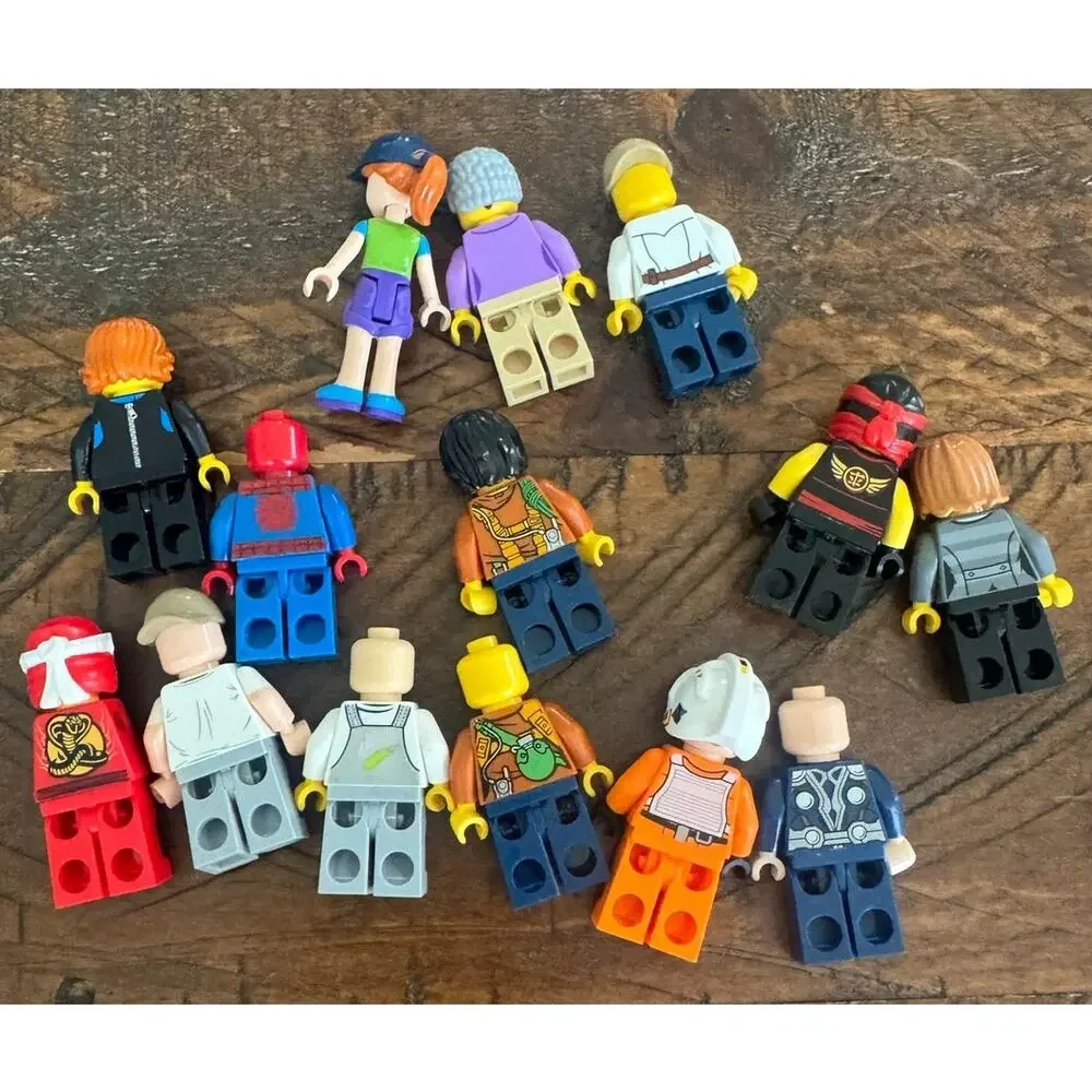 Lot of 14 Misc LEGO Mini Figures As Pictured